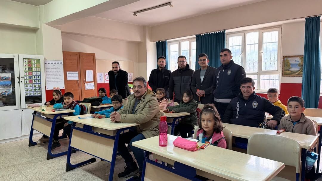 Geleceğe Uzanan El Feke Belediyesi Okullarda (4)