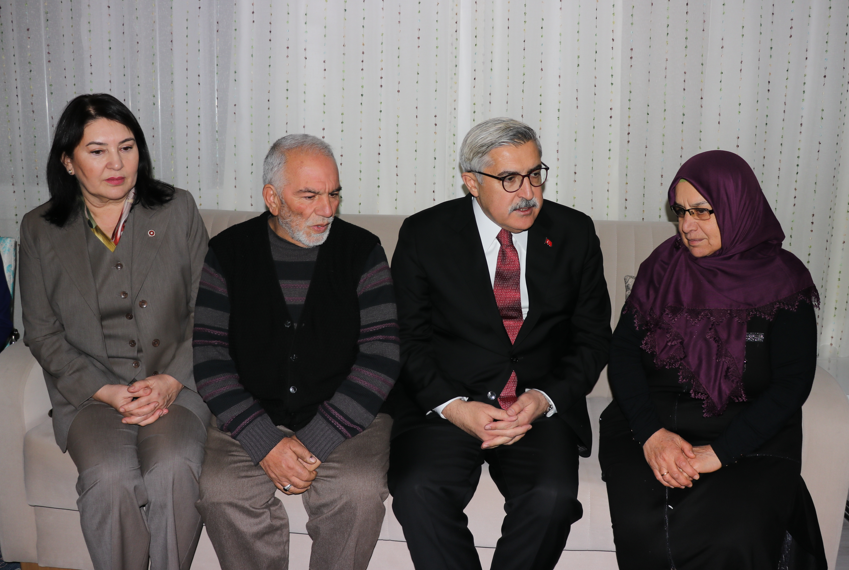 Gençlere Umut, Ailelere Vefa Ak Partili Yayman’dan Dikkat Çeken Mesajlar (2)