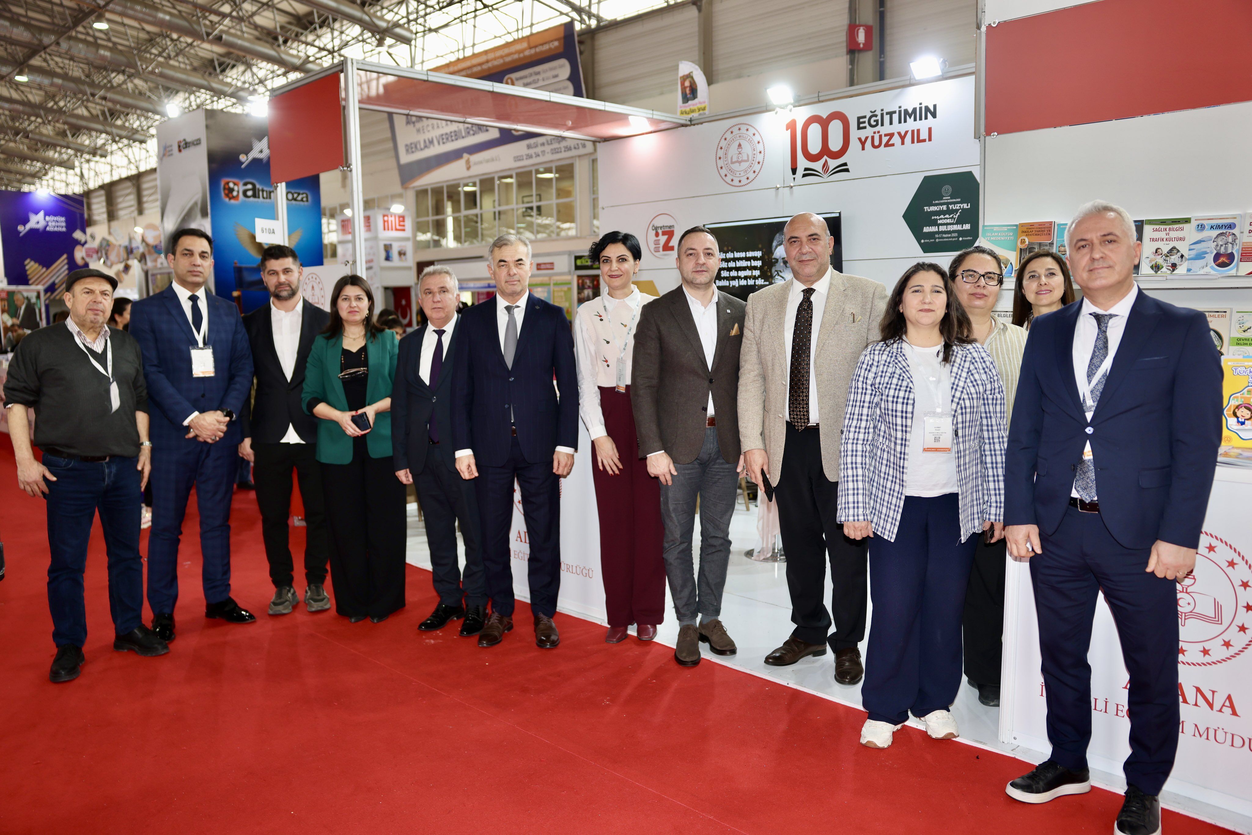İl Müdürü Aras, Çukurova Kitap Fuarı’nda Öğrencilerle Buluştu (1)