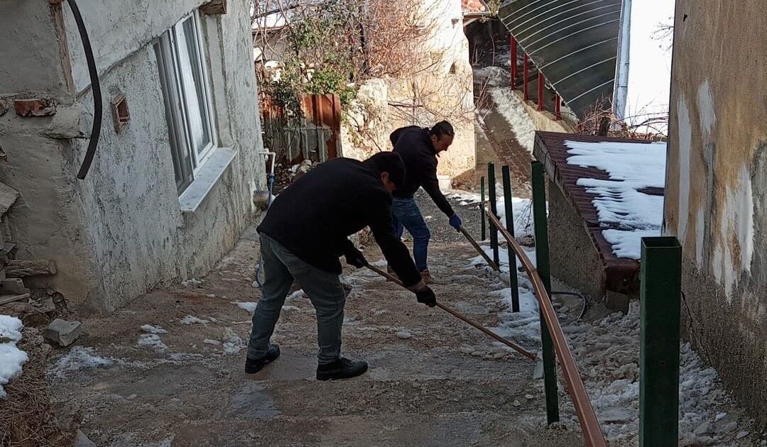 Saimbeyli’de Karla Mücadelede Yoğun Tempo (2)