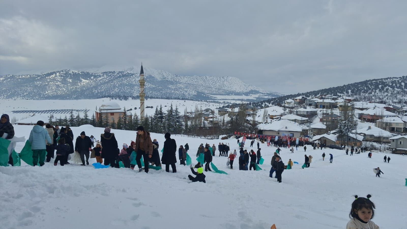 Saimbeyli’de Vatandaşlar Karın Tadını Şölende Çıkardı (1)
