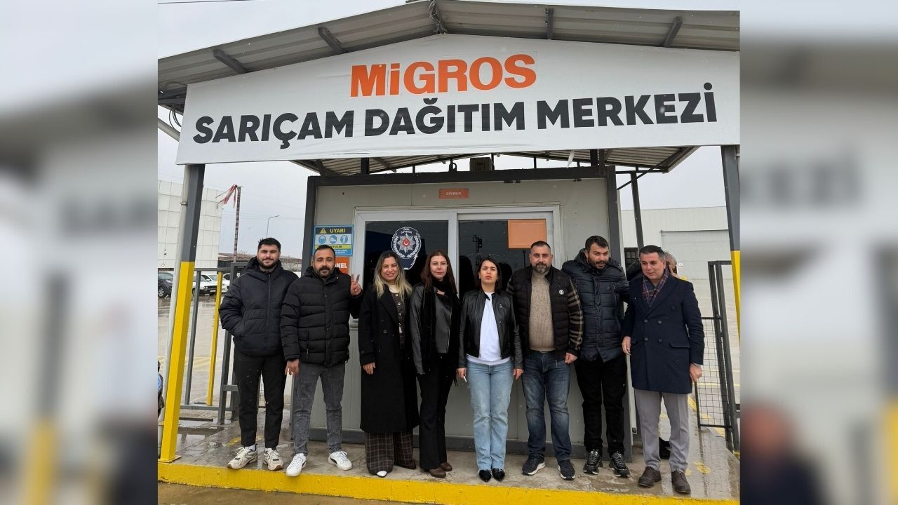 Sarıçam Migros Deposu’nda Grev Chp’li Meclis Üyelerinden Emekçilere Dayanışma Ziyareti