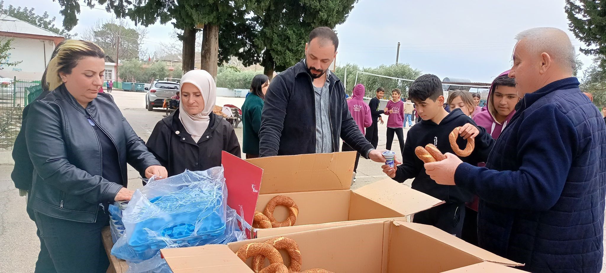 Şehit Aileleri Ve Gazilerden Öğrencilere Anlamlı İkram