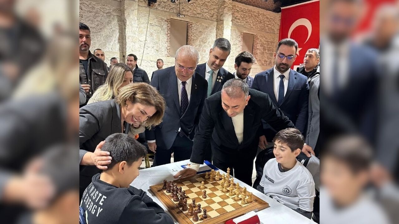 Seyhan Rotary 5 Ocak Kurtuluş Satranç Turnuvası Yapıldı (1)