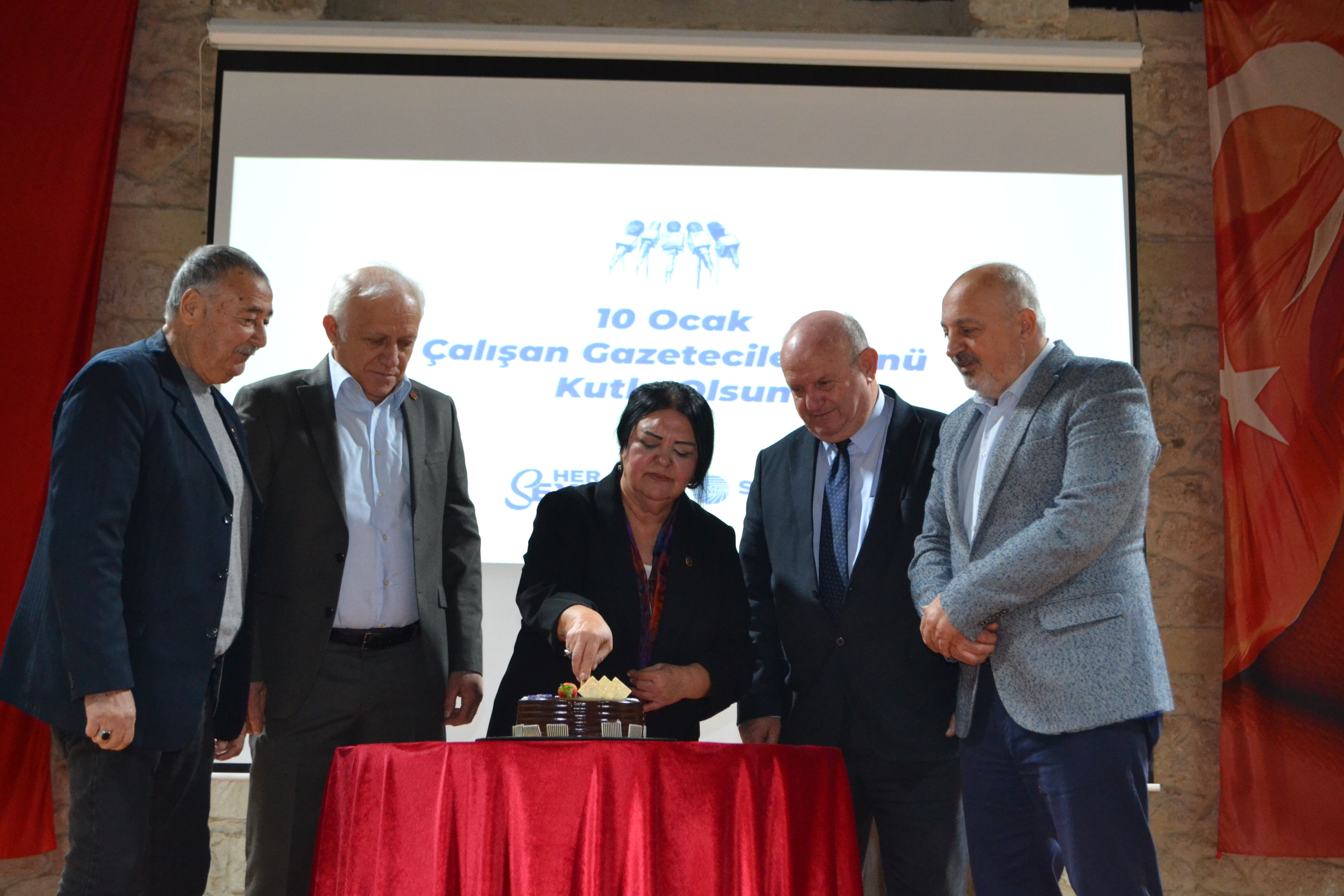 Seyhan’da Gazeteciler Aynı Sofrada Buluştu (4)