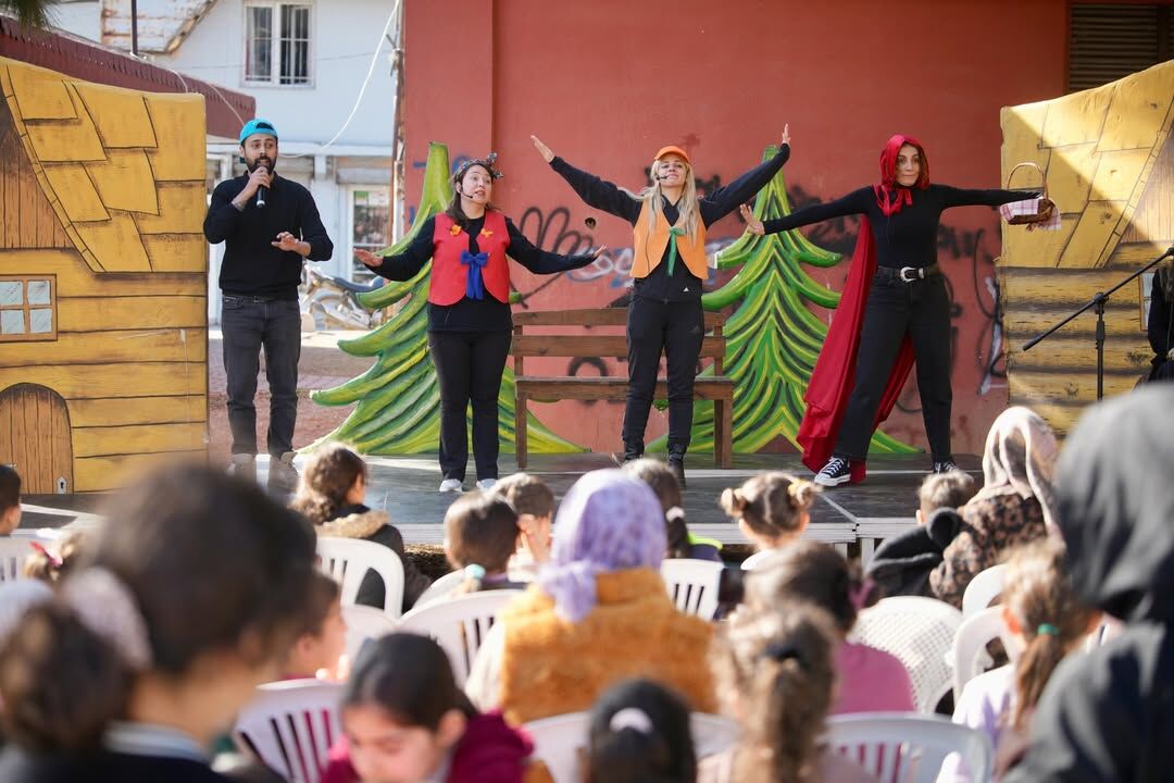 Tiyatro Parklara Taşındı Seyhan’da Sömestir Neşesi (2)