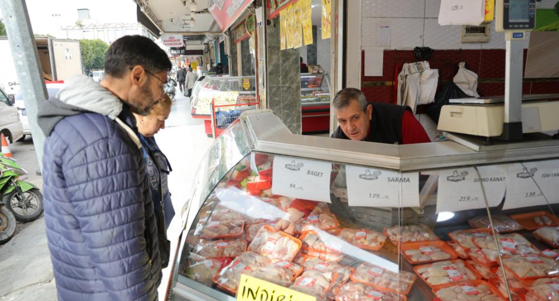 Zehirlenme Endişesi Ve Üretim Fazlası Adana'da Tavuk Fiyatlarını Sabitledi (6)