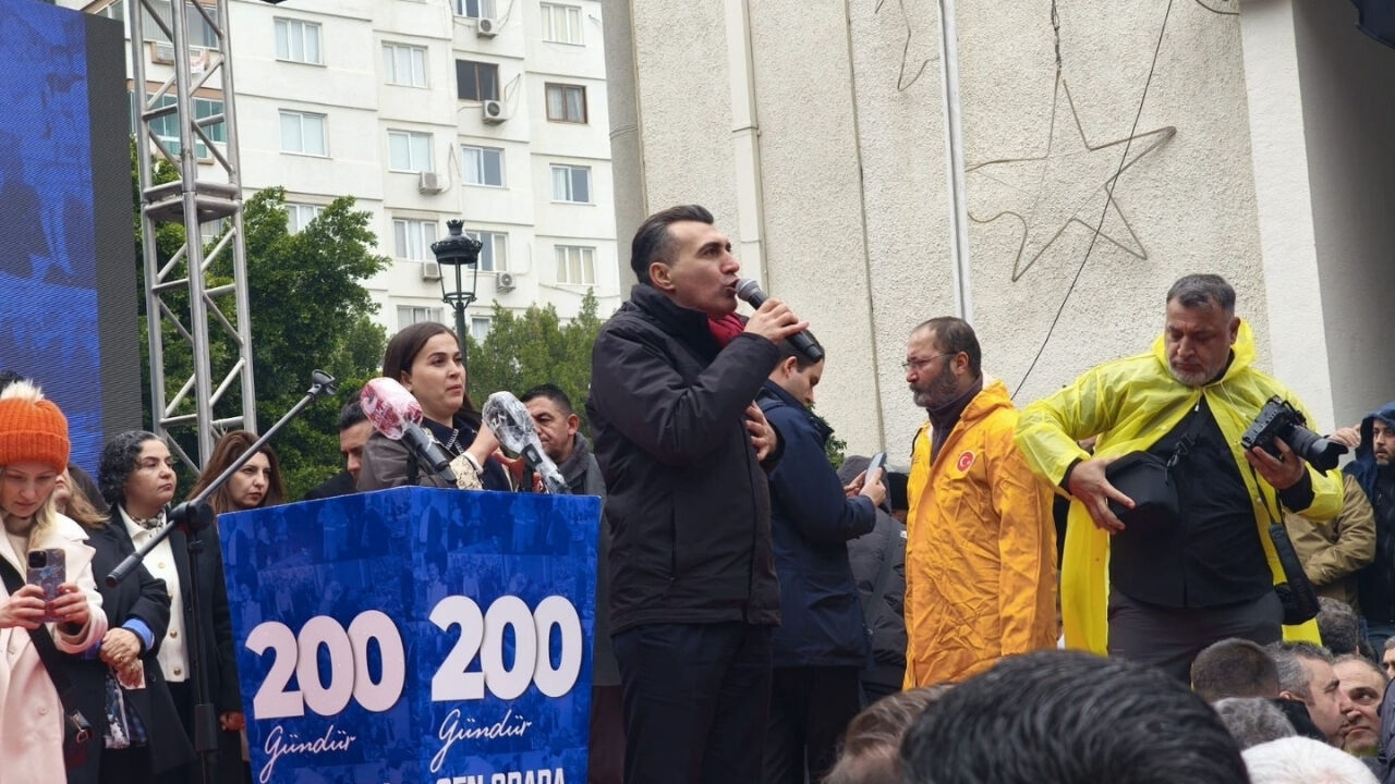 Zeydan Karalar’ın Tutukluluğunun 200. Gününde Adana’da Dev Adalet Mitingi (2)