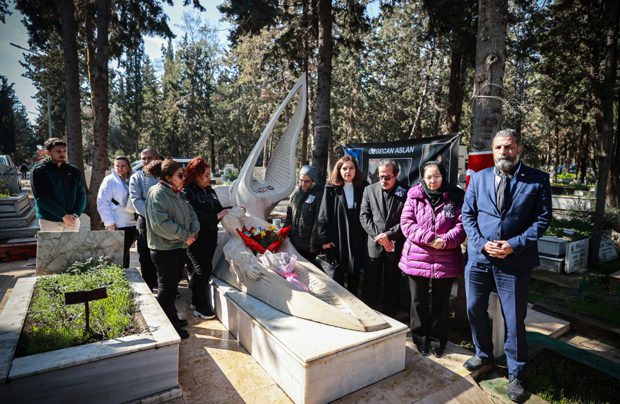 11 Yıl Sonra Aynı Acı Özgecan Aslan Dualarla Anıldı (1)