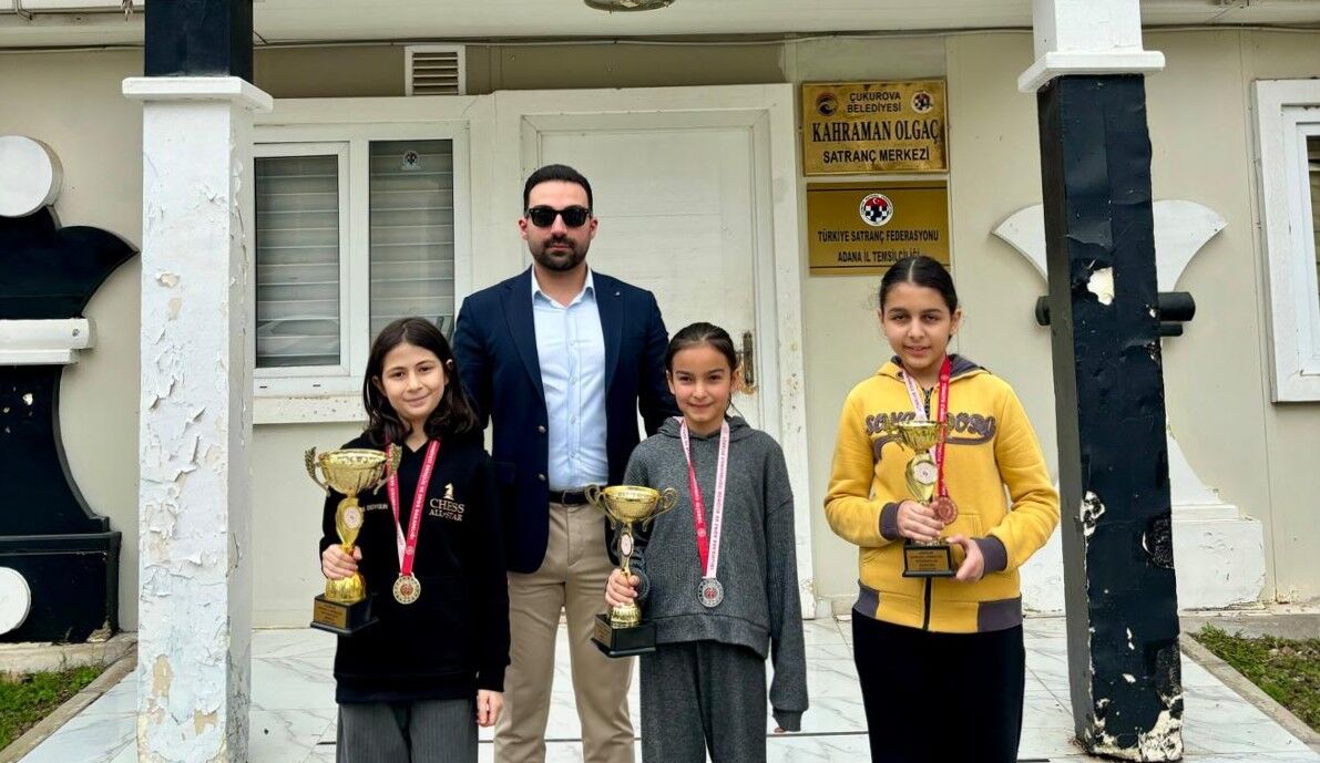 Adana Kadınlar Satranç İl Birinciliği Tamamlandı (3)