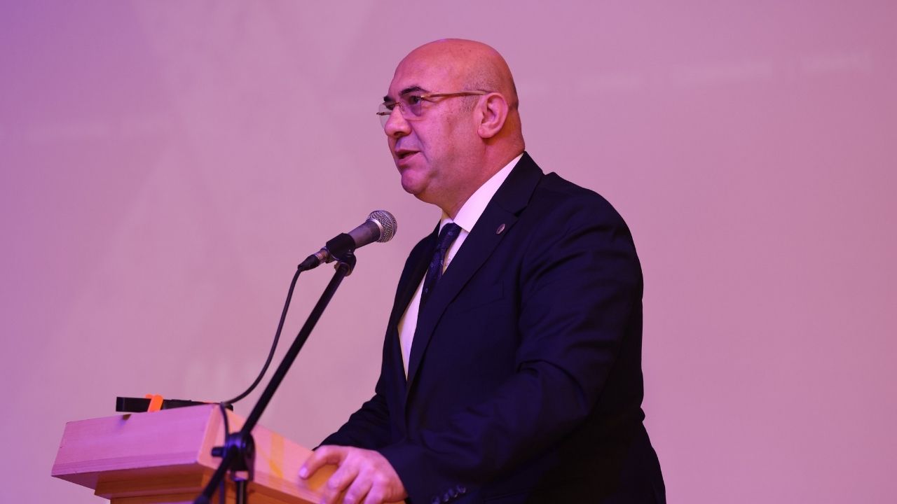 Adana’da 6 Şubat Depremi Anma Programı Gerçekleştirildi (1)