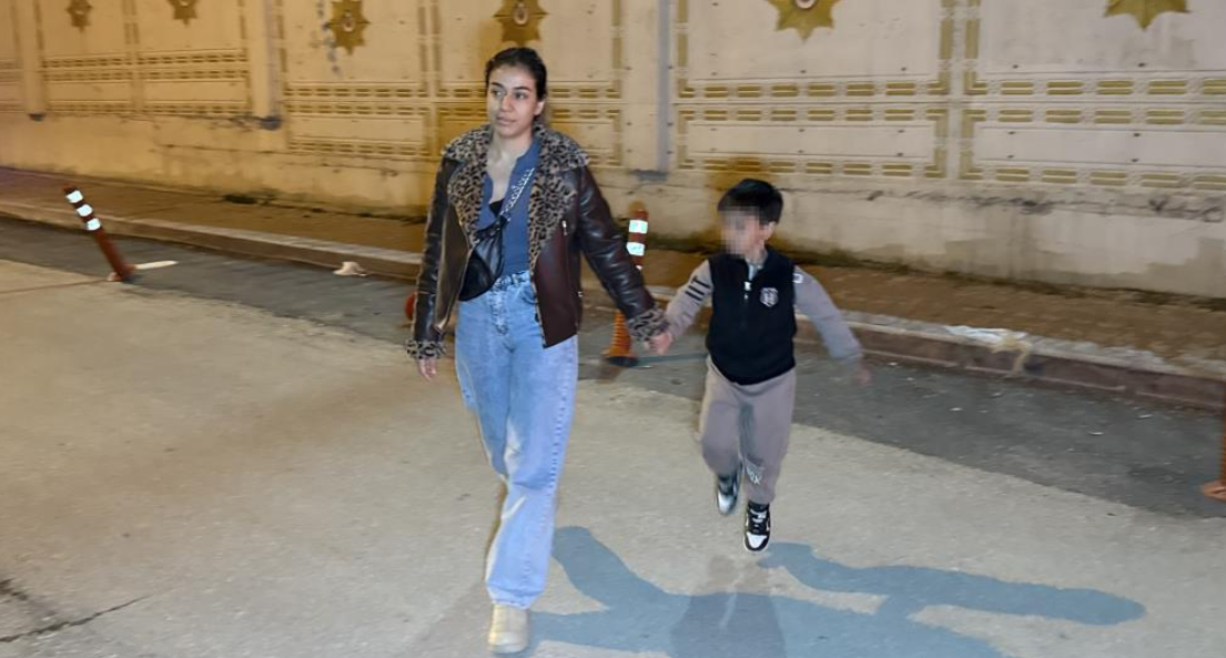 Adana'da Bir Annenin Gözyaşları 1,5 Yıl Sonra Evladına Kavuştu (3)