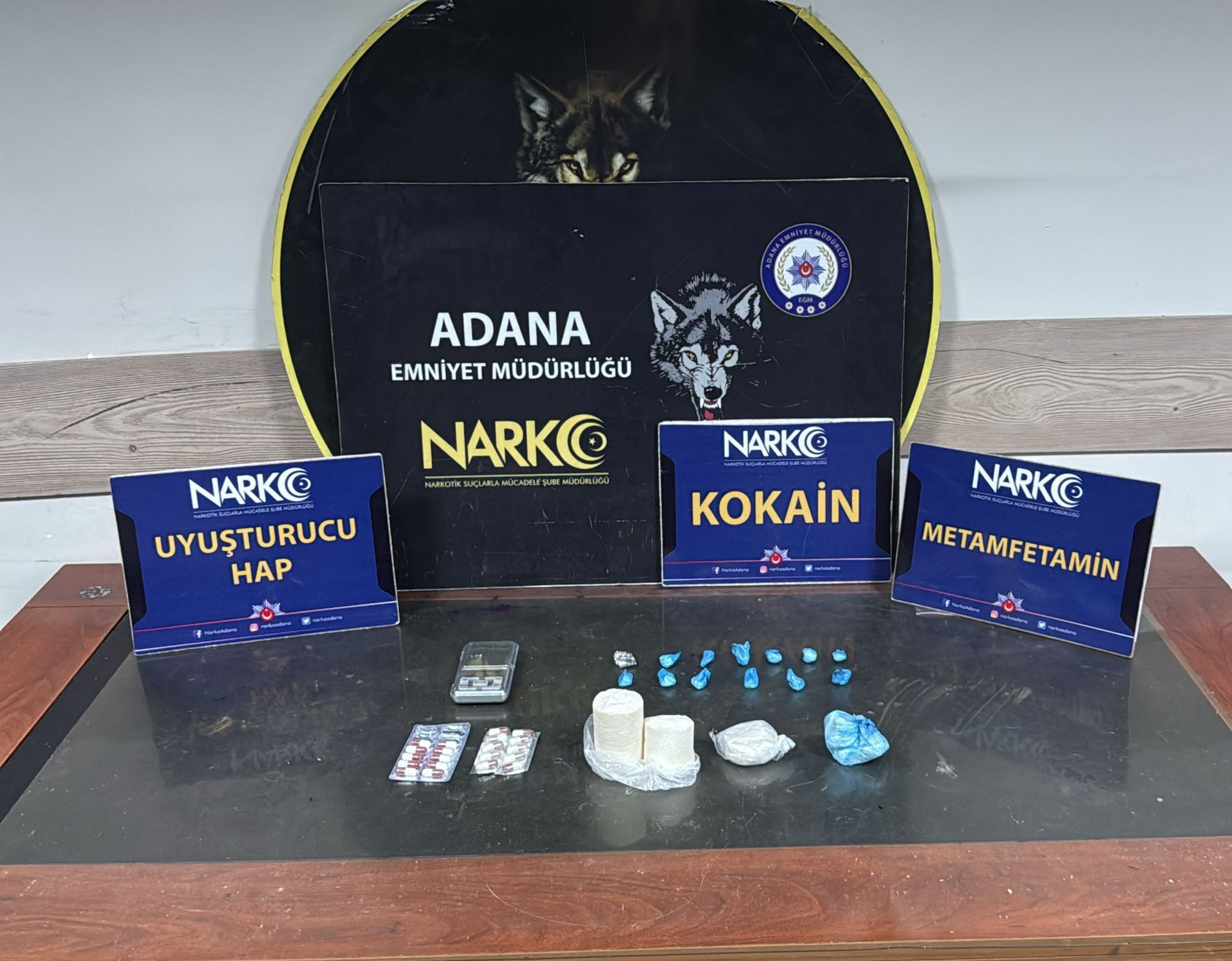 Adana'da Bir Şüphelinin Evi Uyuşturucu Deposu Çıktı (2)