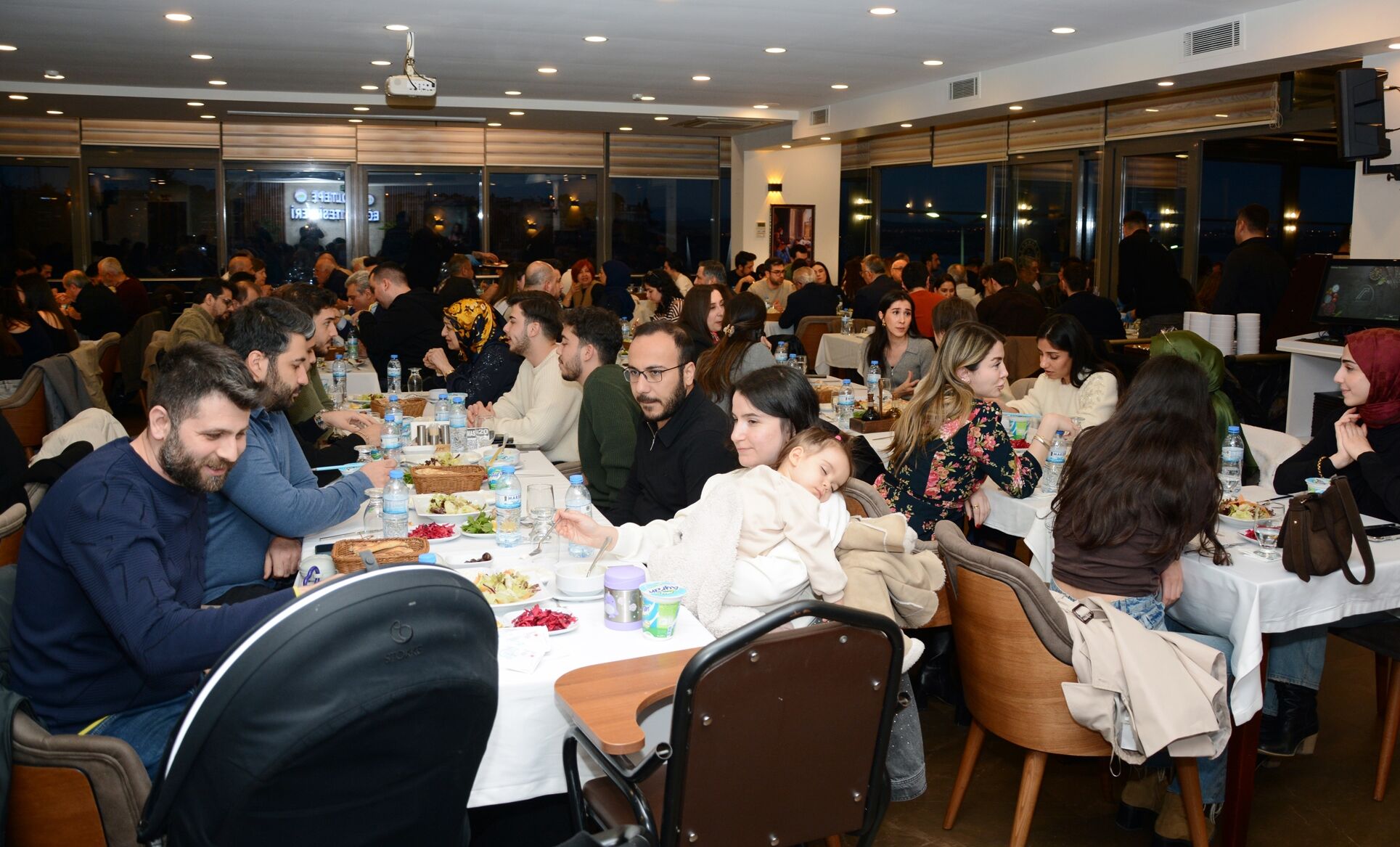 Adana'da Diş Hekimleri Ramazan Sofrasında Buluştu (3)