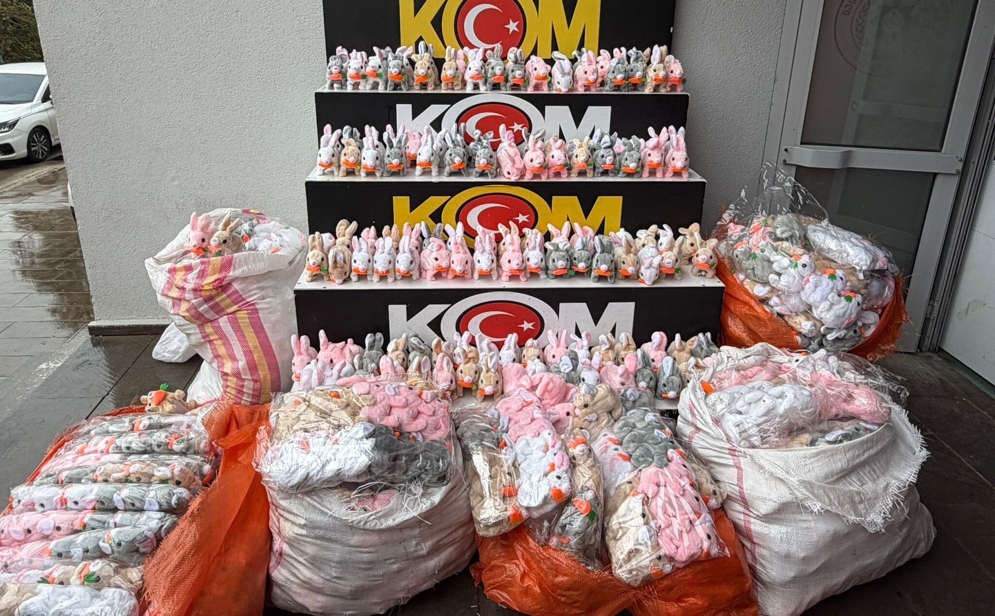 Adana'da Tehlike Saçan Bin 515 Kaçak Pelüş Oyuncak Yakalandı (1)