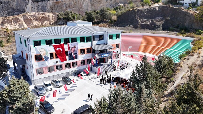 Adana'da Yıkılan Okulların Yerine Dev Yatırım!4