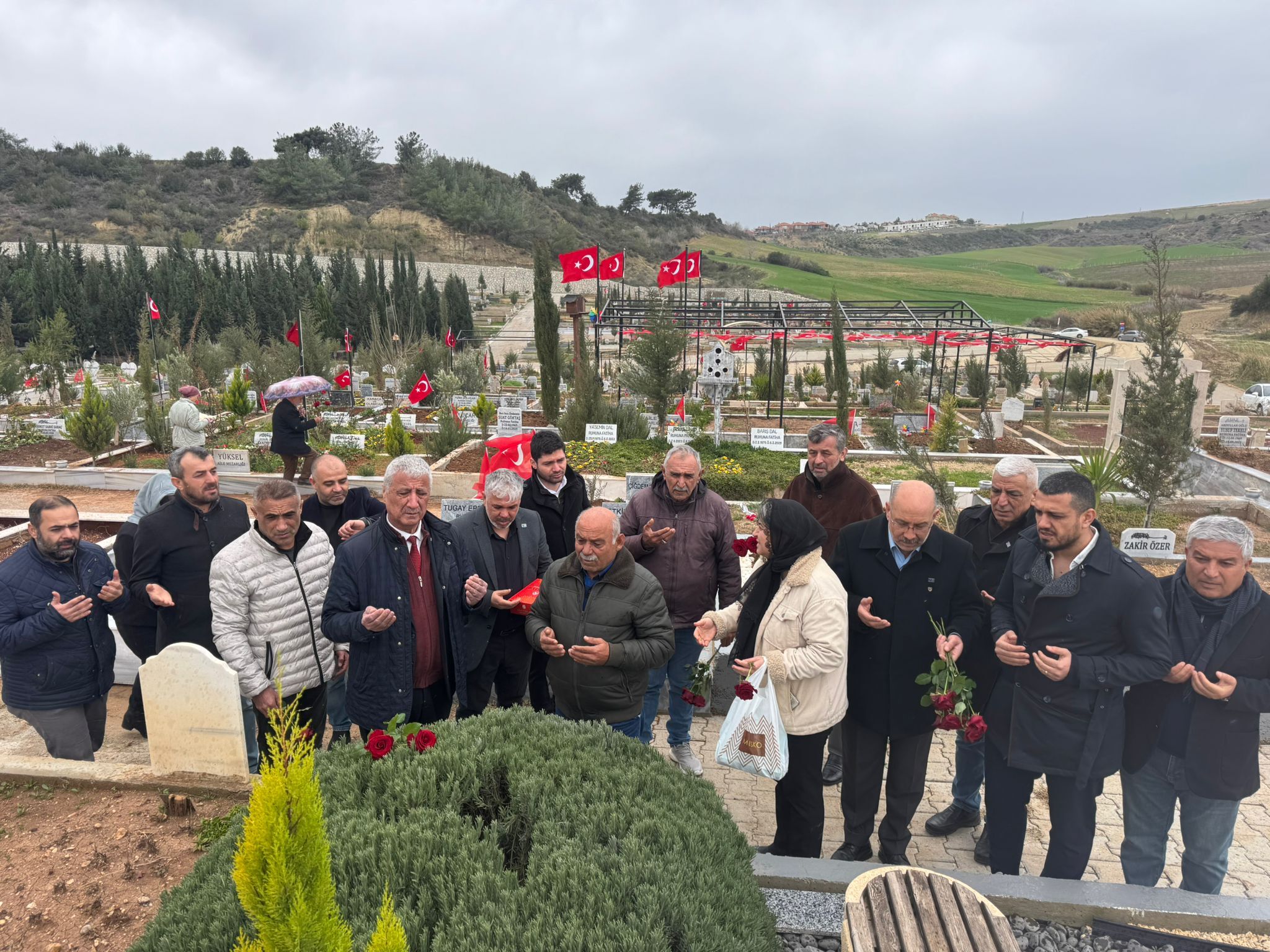 Anahtar Parti Adana Teşkilatı Deprem Şehitlerini Andı-1