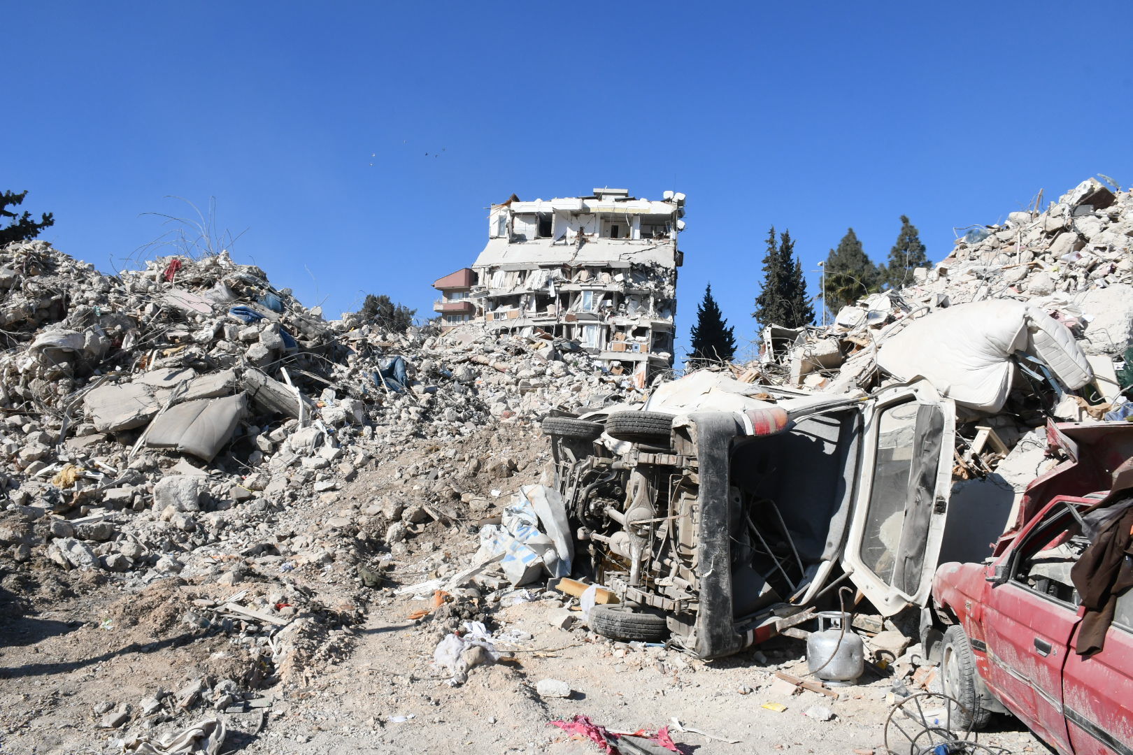 Ayhan Barut Deprem (1)