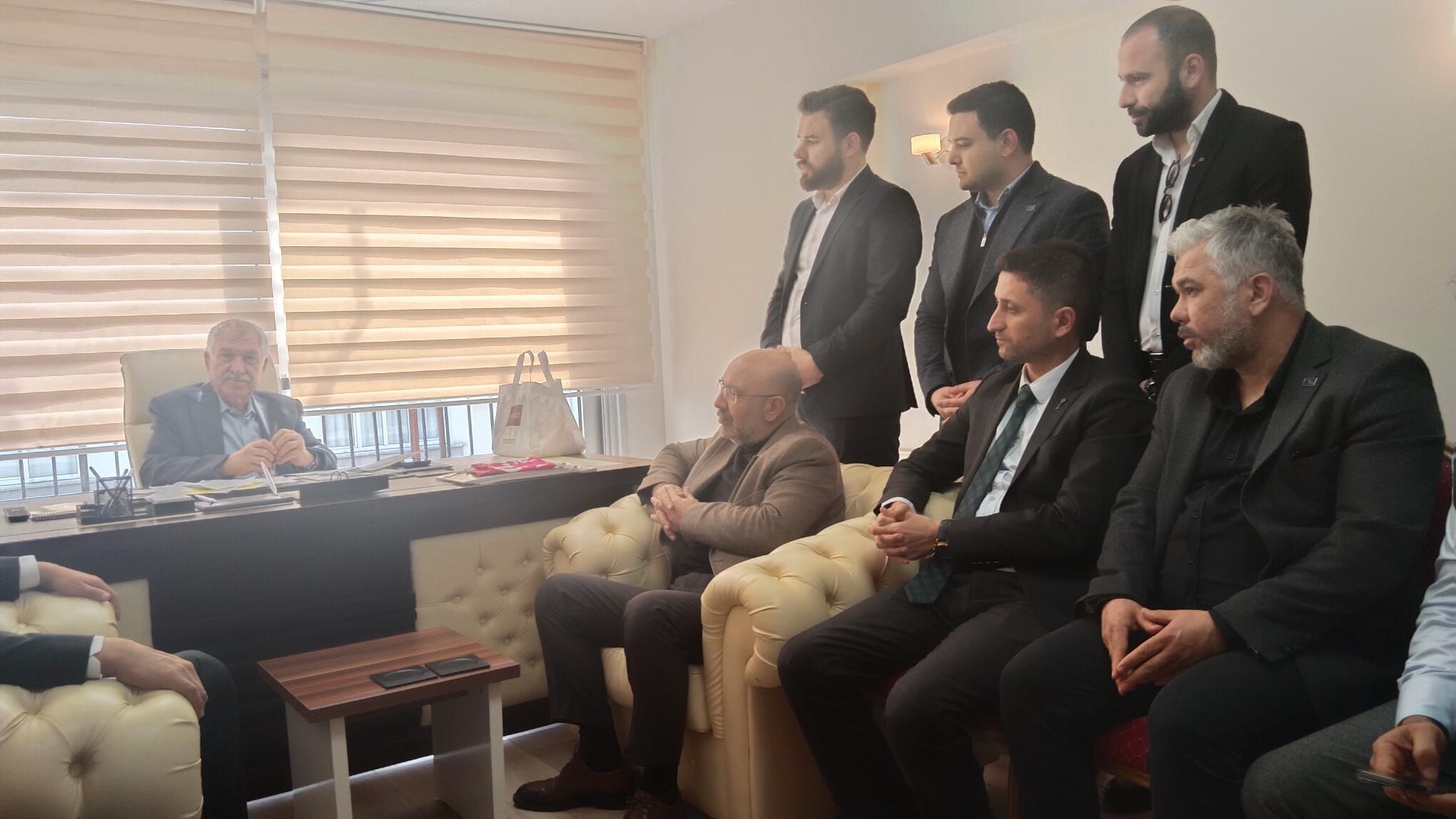 Başkan Karalar'a Geniş Katılımlı Geçmiş Olsun Ziyareti 1