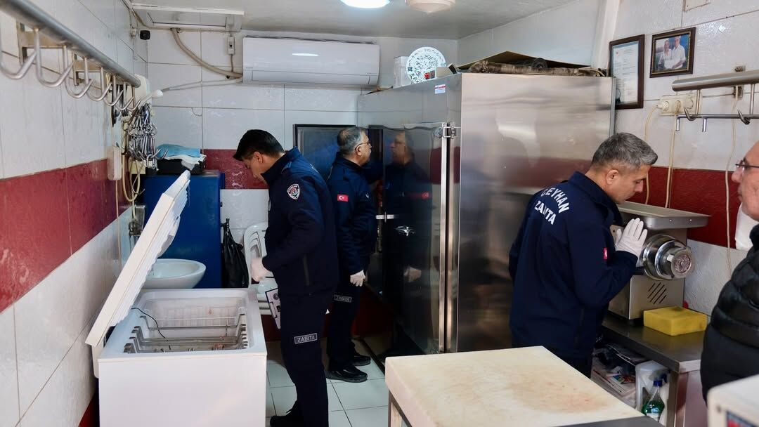 Ceyhan’da Kasaplara Sıkı Denetim (1)