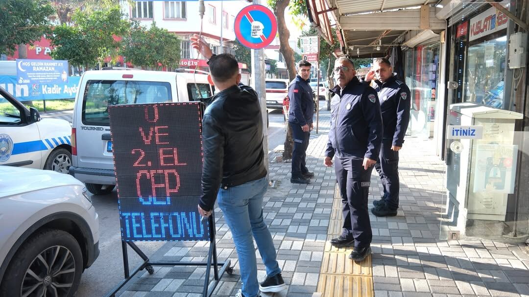 Ceyhan’da Yayalara Öncelik Kaldırımlar Denetim Altında (1)