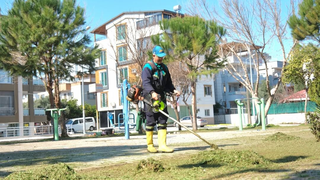 Ceyhan’ın Parkları Bahara Hazırlanıyor (2)