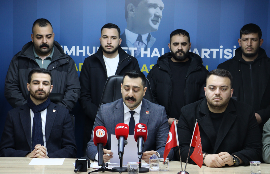 Chp Adana Gençlik Kolları Ses Yükseltti Baskılara Boyun Eğmeyeceğiz (1)