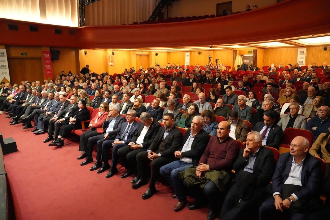 Deprem Gerçeği Adana’da Masaya Yatırıldı (1)