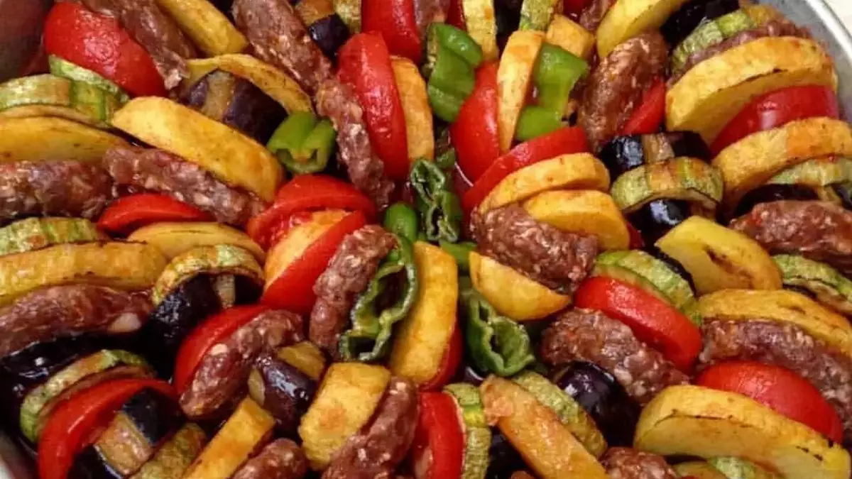 Fırında Sebzeli Köft