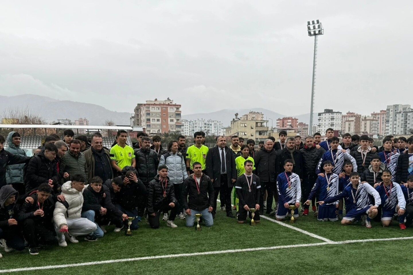 Genç Futbolculardan Centilmenlik Dersi (1)-1
