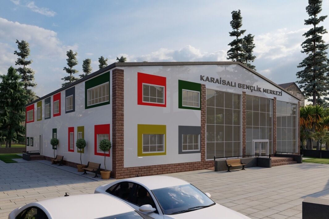 Karaisalı’ya Modern Gençlik Merkezi Ve Halı Saha Geliyor (1)