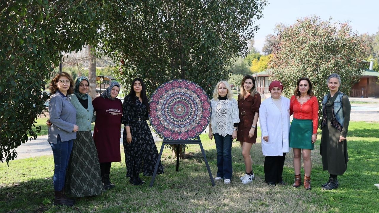 Mandala Etkinliğiyle Kadınlar Sanatla Buluştu (1)