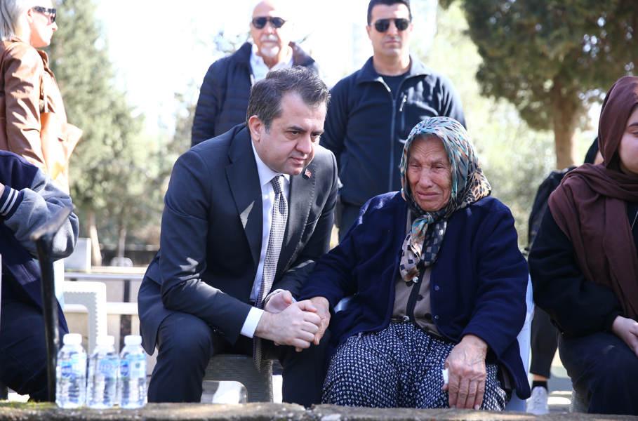 Meral Kara Delen Vefatının 1. Yılında Kabri Başında Anıldı (2)