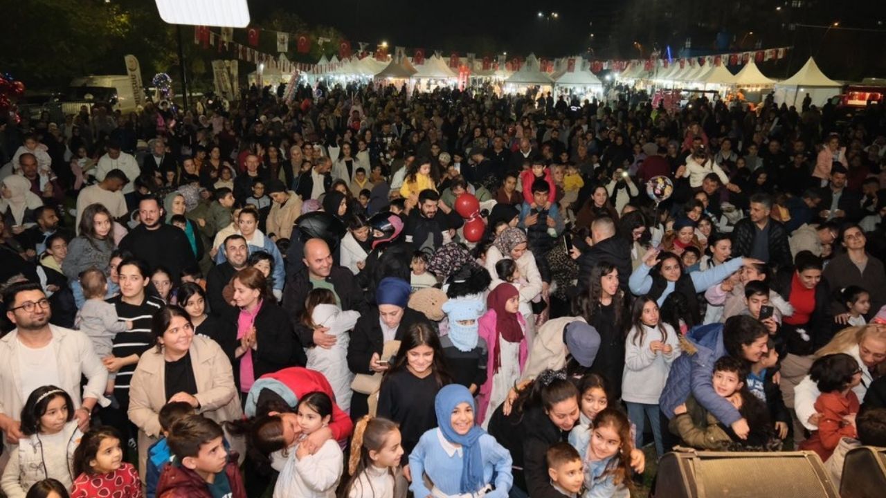 Merkez Park’ta Ramazan Şenlikleri Coşkuyla Sürüyor (1)