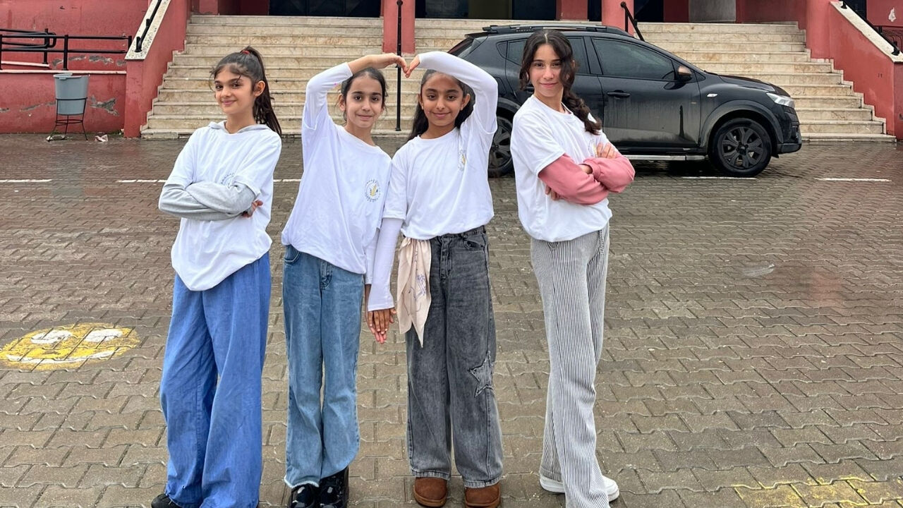 Sarıçam’da Öğrenciler Arasında İyilik Çemberi Kuruldu