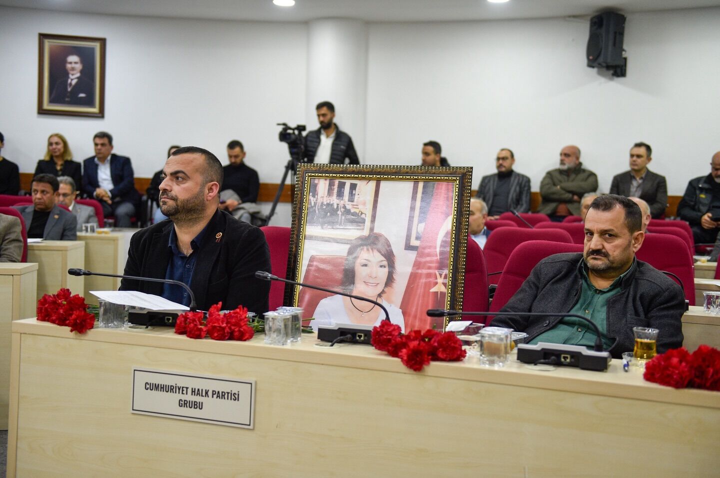 Seyhan Belediye Meclisi’nde Yasemin Çelik İçin Duygu Dolu Anma (2)