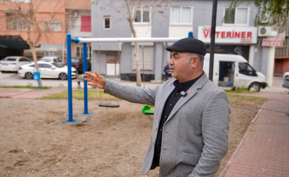 Seyhan Belediyesi Park Yenileme Çalışmalarını Ilçe Geneline Yaydı (1)