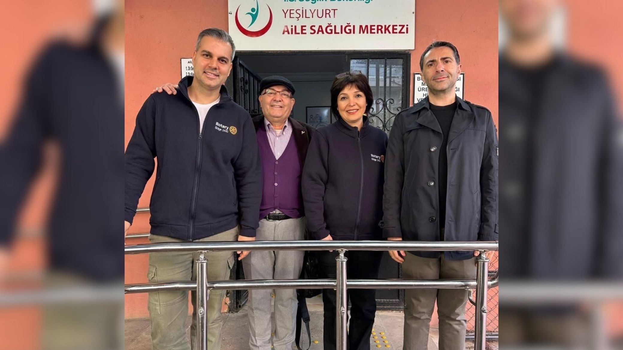 Seyhan Rotary Otizm Farkındalığı Için Broşür Dağıttı (1)