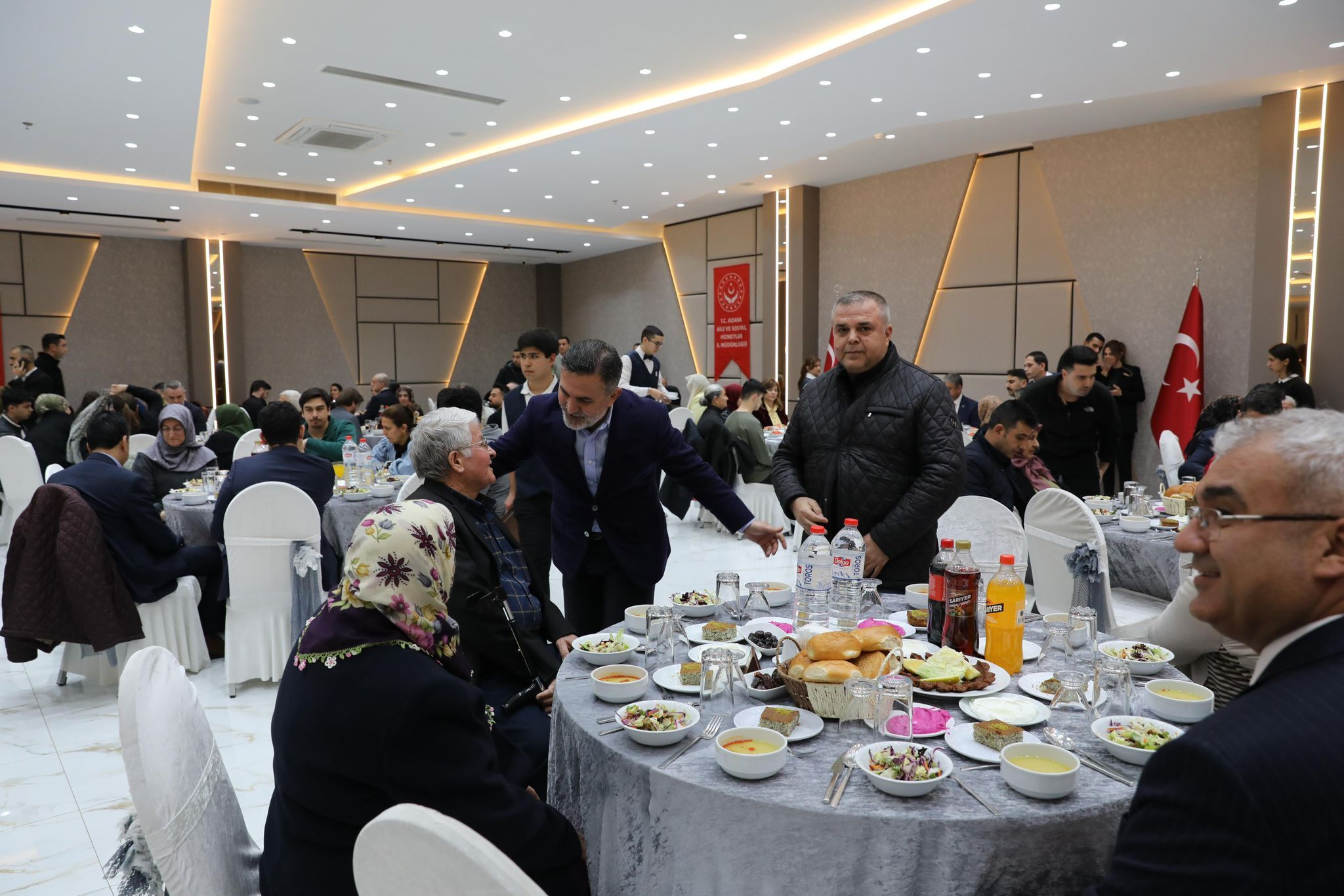 Tamer Dağlı Ramazan’ın Ilk Gününde Şehit Aileleri Ve Gazilerle Aynı Sofrada (4)