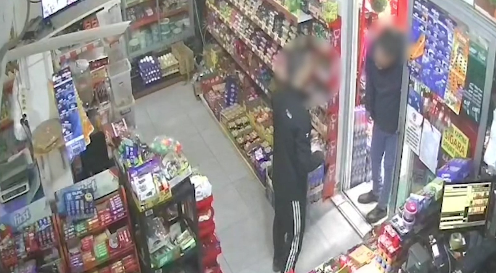 Teravih Sonrası Aynı Sokakta 20 Dakikada İki Uyuşturucu Vakası (1)