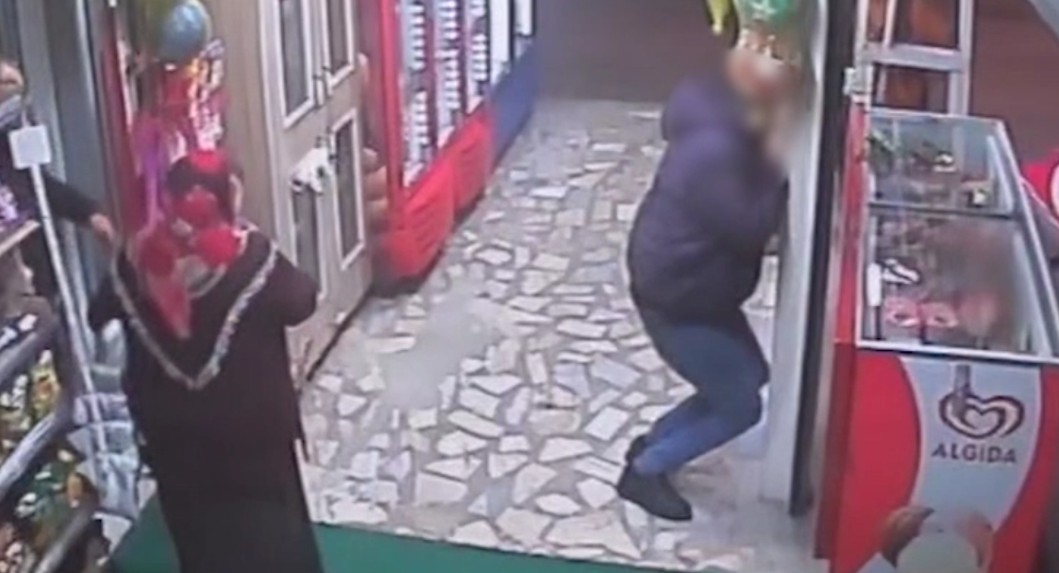 Teravih Sonrası Aynı Sokakta 20 Dakikada İki Uyuşturucu Vakası (4)