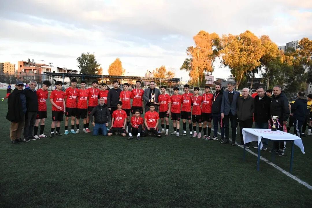 U 16 Ligi Üçüncüsü Kozan İmarspor Oldu (1)