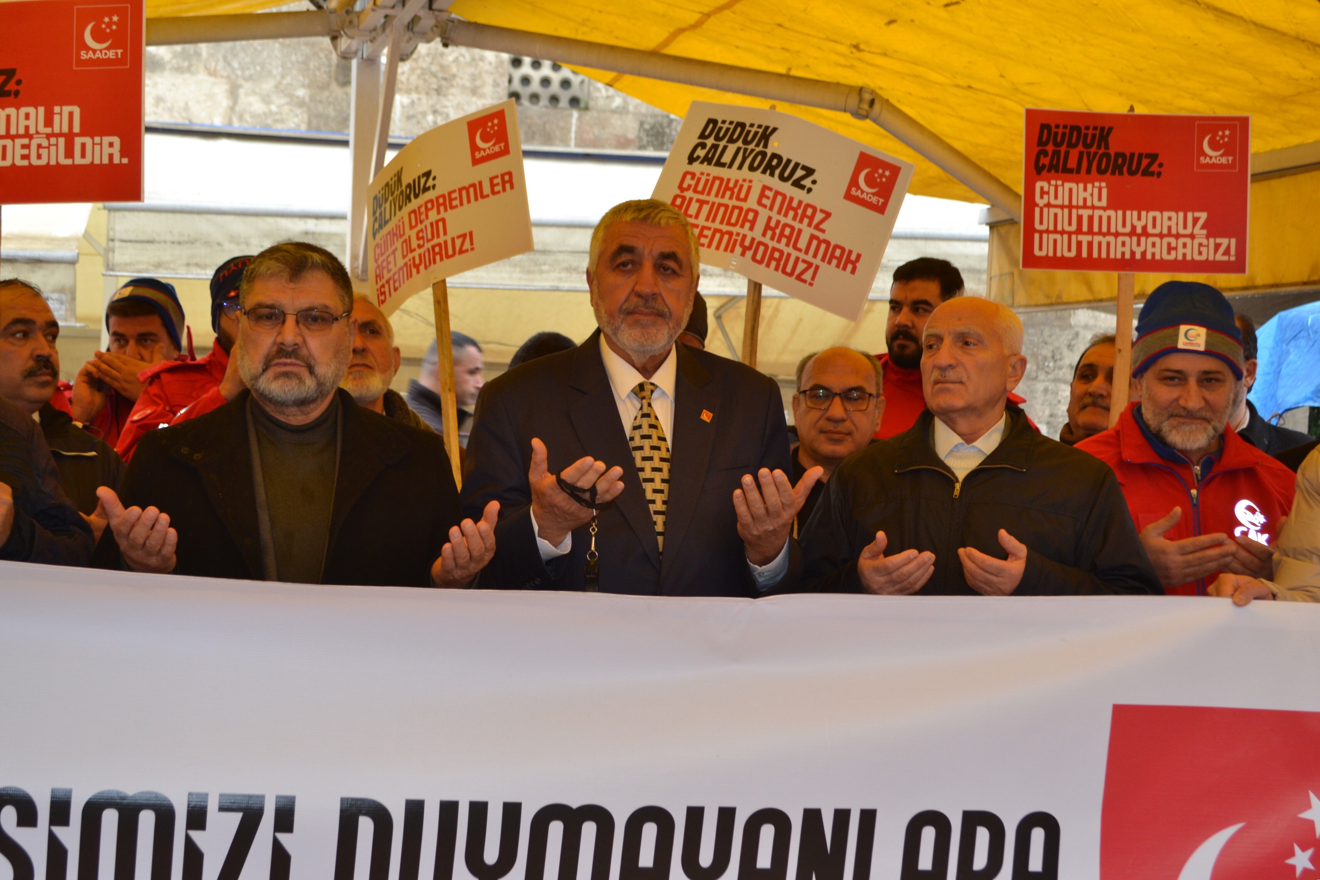 Üç Yıl Sonra Aynı Uyarı “Enkaz Altında Kalmak İstemiyoruz” (1)