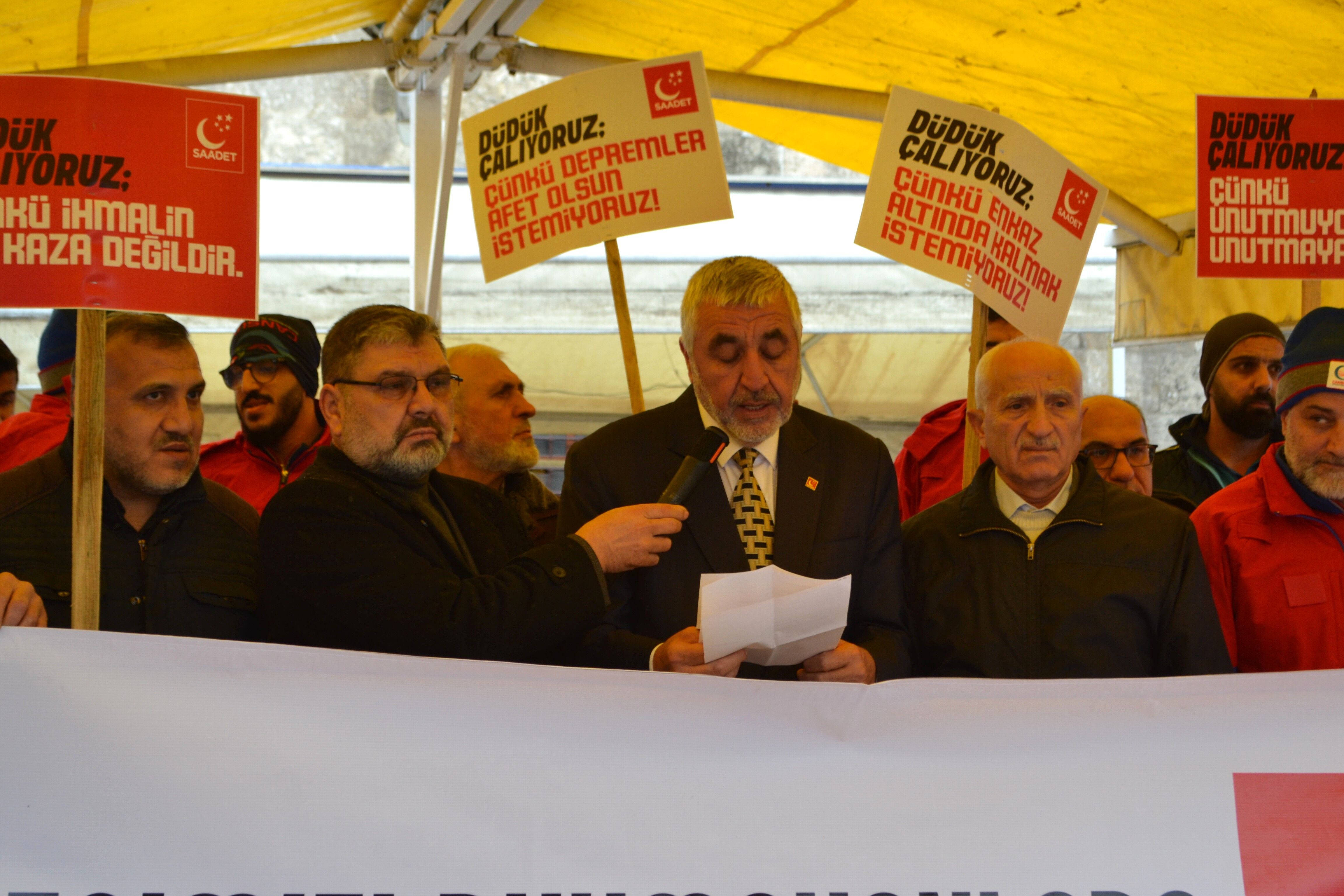 Üç Yıl Sonra Aynı Uyarı “Enkaz Altında Kalmak İstemiyoruz” (3)