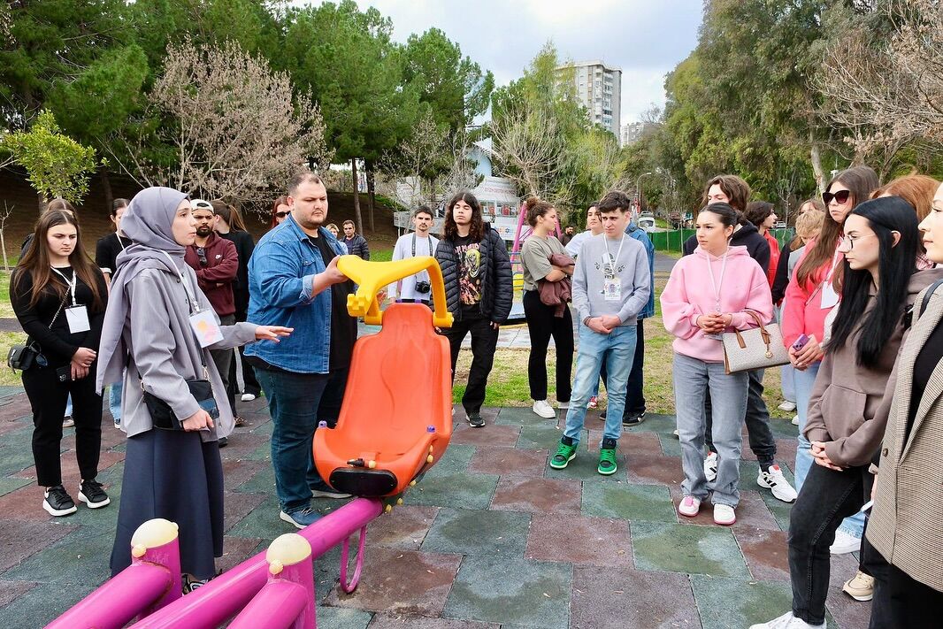 Uluslararası Erasmus+ Gençleri Adana Otizm Destek Merkezi’nde (1)