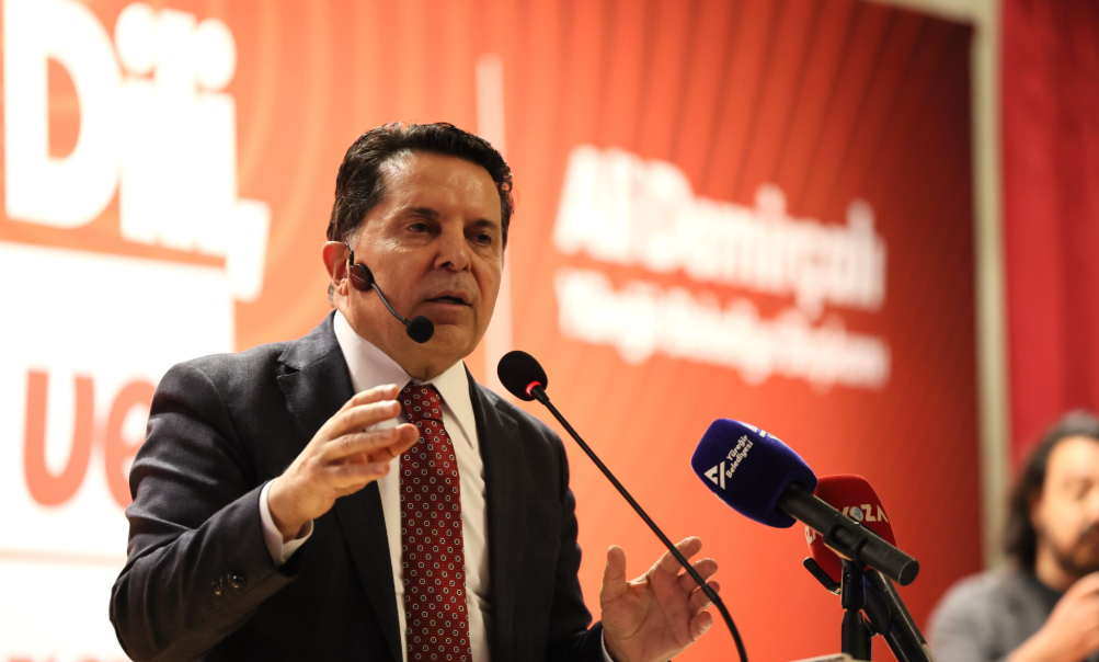 Yüreğir Belediyesi'nden Hukuk Ve Demokrasi Vurgulu Buluşma (1)