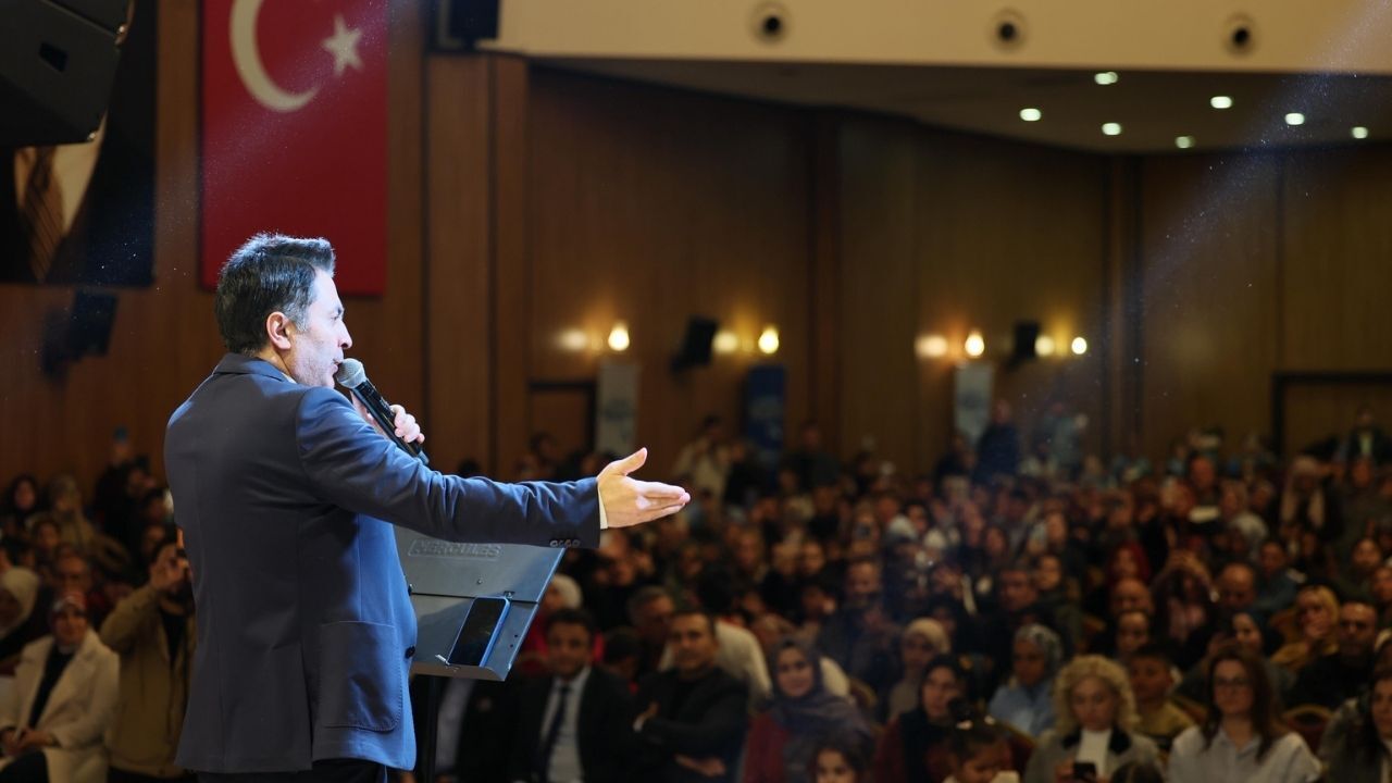Abdurrahman Önül’den Yüreğir’de Unutulmaz Konser (1)-1