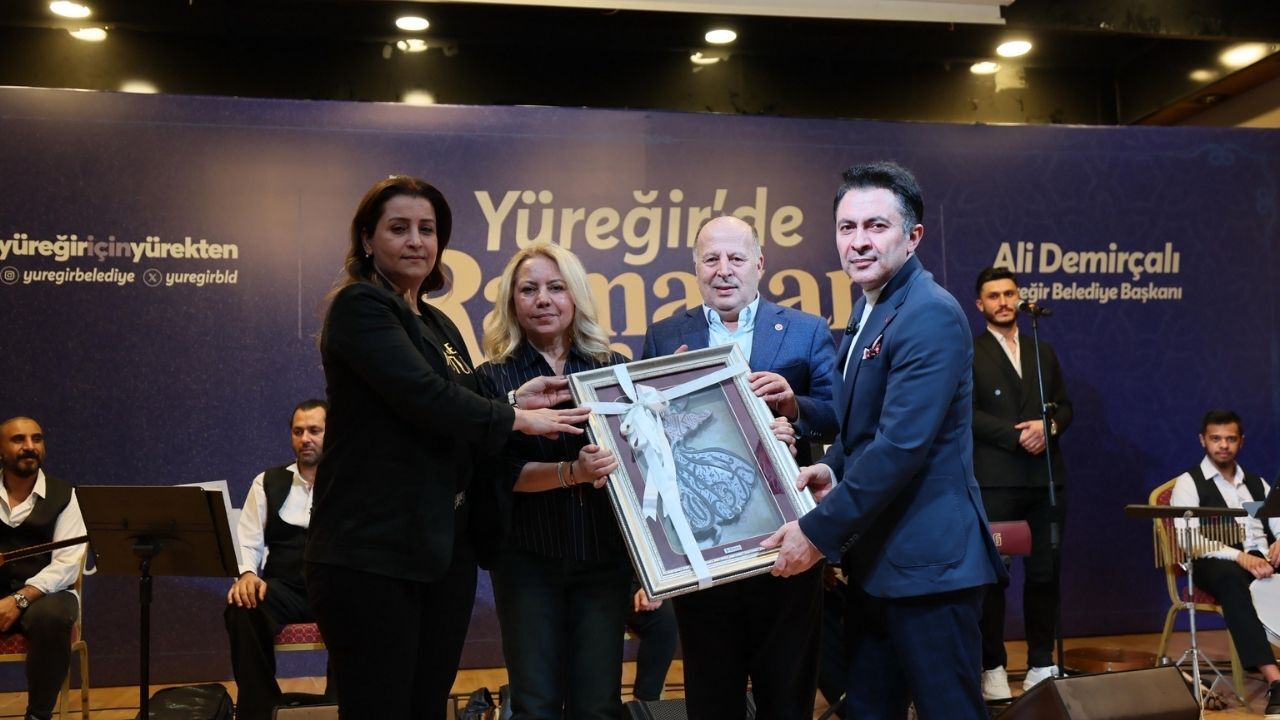 Abdurrahman Önül’den Yüreğir’de Unutulmaz Konser-1