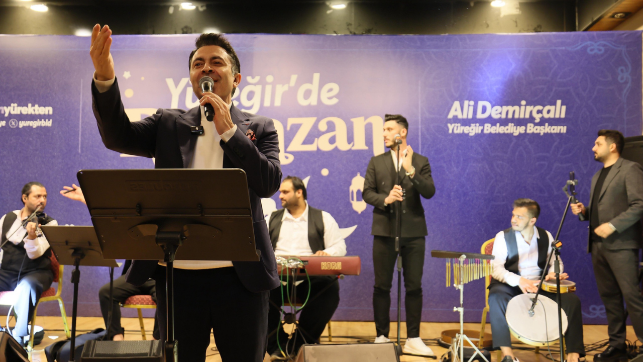 Abdurrahman Önül’den Yüreğir’de Unutulmaz Konser