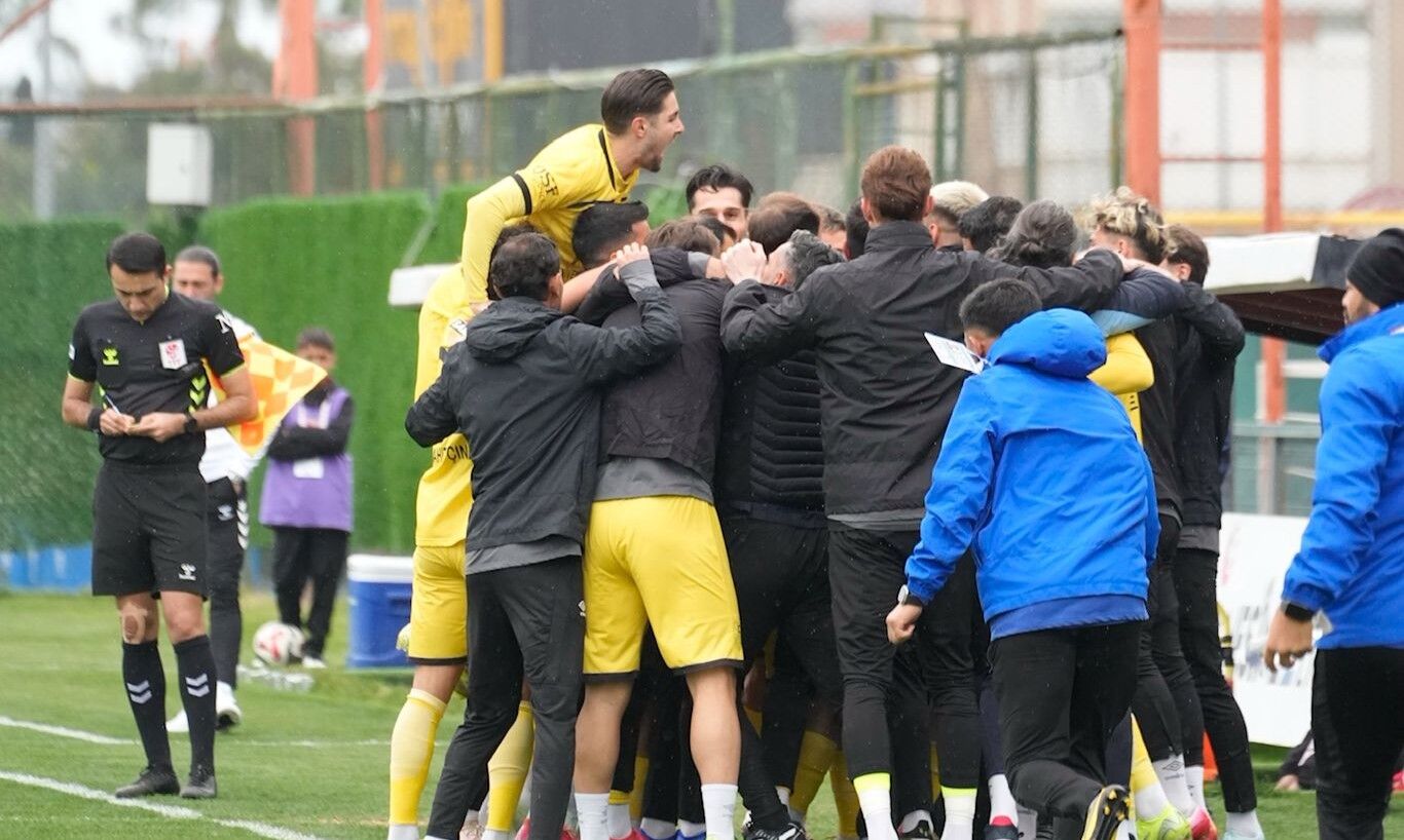 Adana 01 Fk Şampiyonluk Yolunda Seri Galibiyetle Ilerliyor1